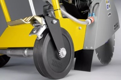Stabilna rama i koła z łożyskami kulowymi w przecinarce BFS 1345